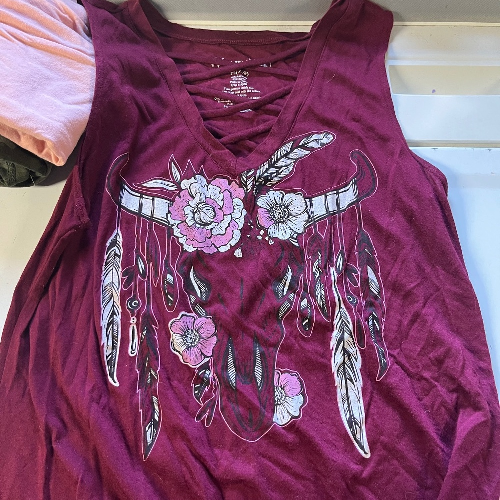 Wound up cow skull tank